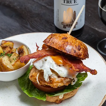 Mercure Brigstow Hotel