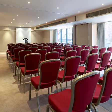 Mercure Brigstow 4*