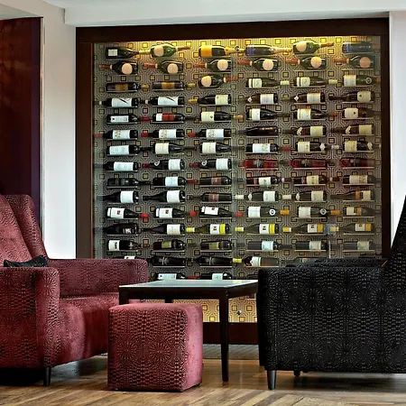 Mercure Brigstow 4*