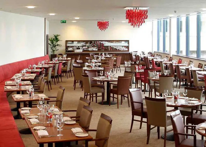 酒店 Mercure Brigstow 4*