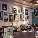 Mercure Brigstow 4*