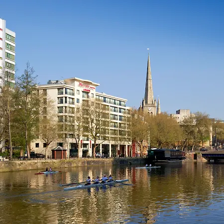 Szálloda Mercure Brigstow
