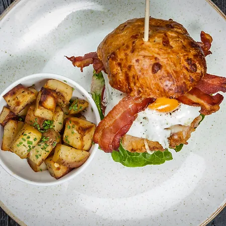 Mercure Brigstow Hotel