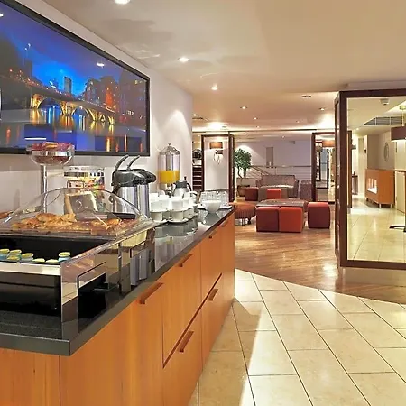 Mercure Brigstow Hotel 4*