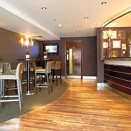 Mercure Brigstow Hotel
