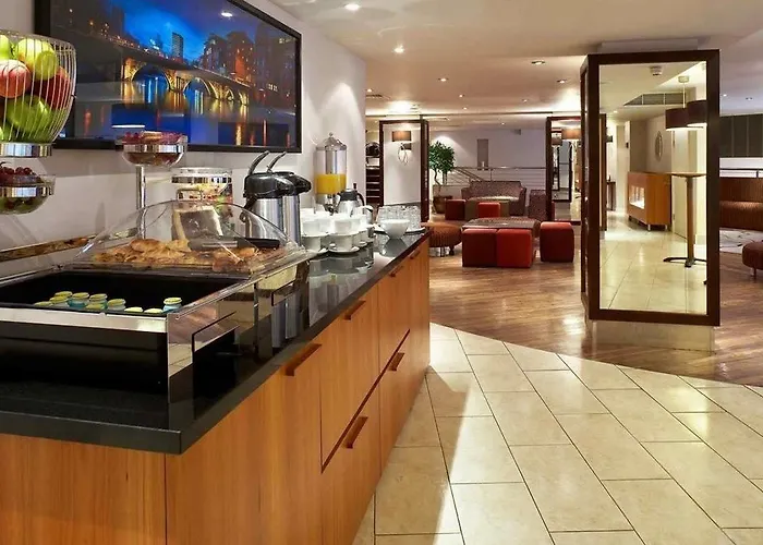 Отель Mercure Brigstow