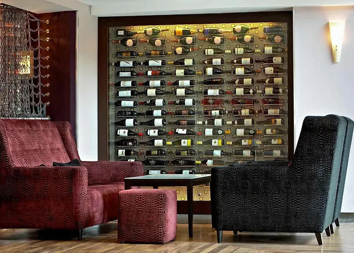 Отель Mercure Brigstow