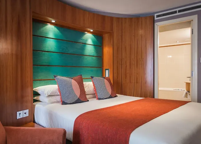 Mercure Brigstow Отель