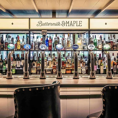 Mercure Brigstow Szálloda