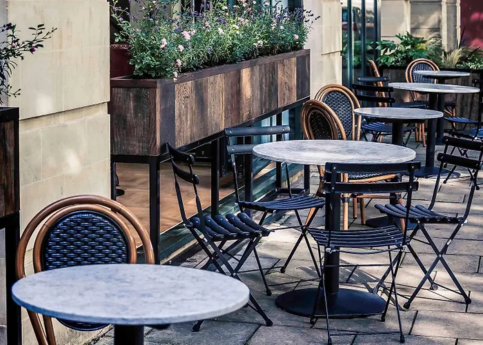 Mercure Brigstow מלון 4*